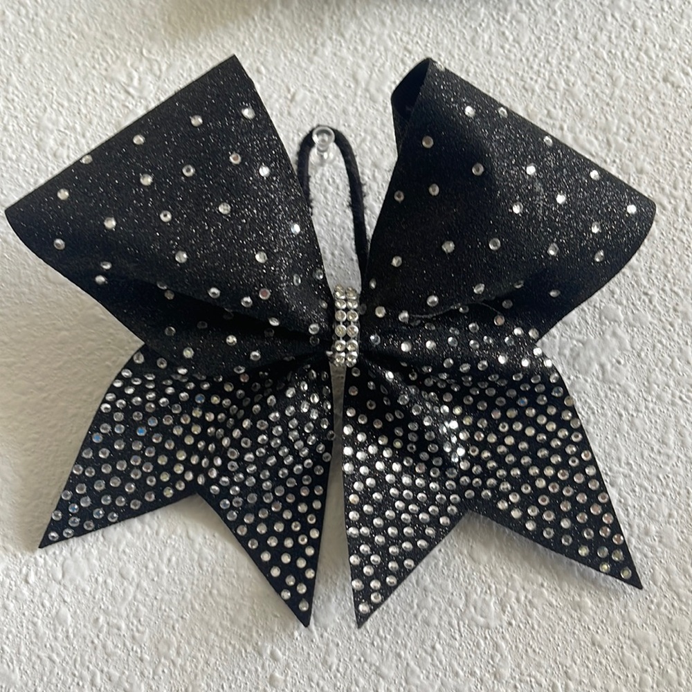 Cheer bow